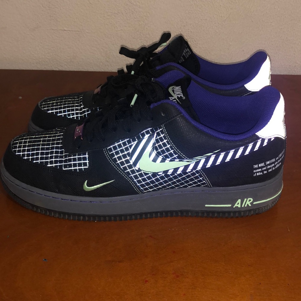 Air Force 1 LV8 Reflective - Picture 1 of 5